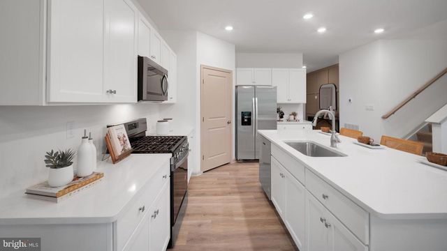 285 GRANTWAY DR, York, PA 17404