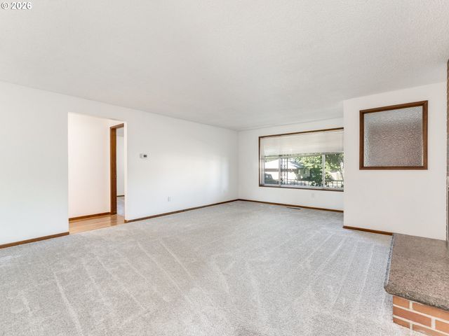 1230 Se 214TH Ave, Gresham, OR 97030