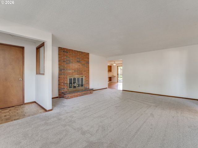 1230 Se 214TH Ave, Gresham, OR 97030