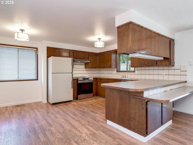 1230 Se 214TH Ave, Gresham, OR 97030