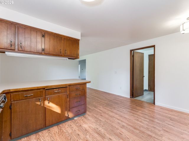1230 Se 214TH Ave, Gresham, OR 97030