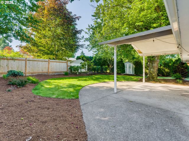 1230 Se 214TH Ave, Gresham, OR 97030