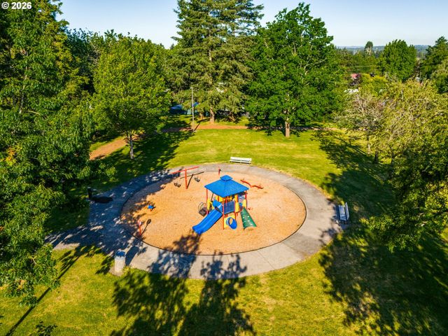 1230 Se 214TH Ave, Gresham, OR 97030
