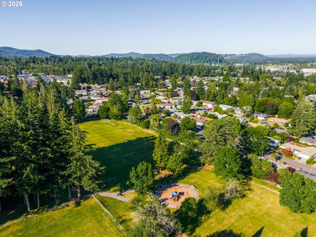 1230 Se 214TH Ave, Gresham, OR 97030