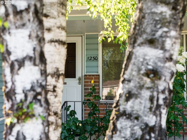 1230 Se 214TH Ave, Gresham, OR 97030