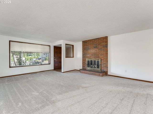 1230 Se 214TH Ave, Gresham, OR 97030