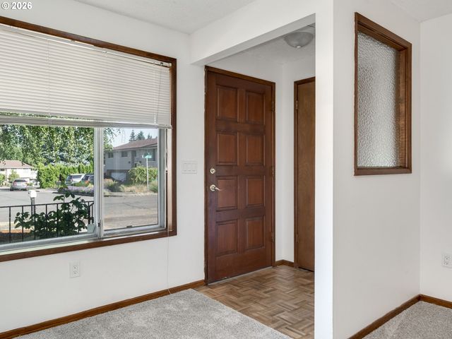 1230 Se 214TH Ave, Gresham, OR 97030
