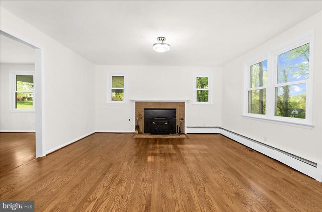 2836 RIDGE RD, Windsor Mill, MD 21244