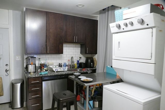 834 N Mozart Street 1R, Chicago, IL 60622