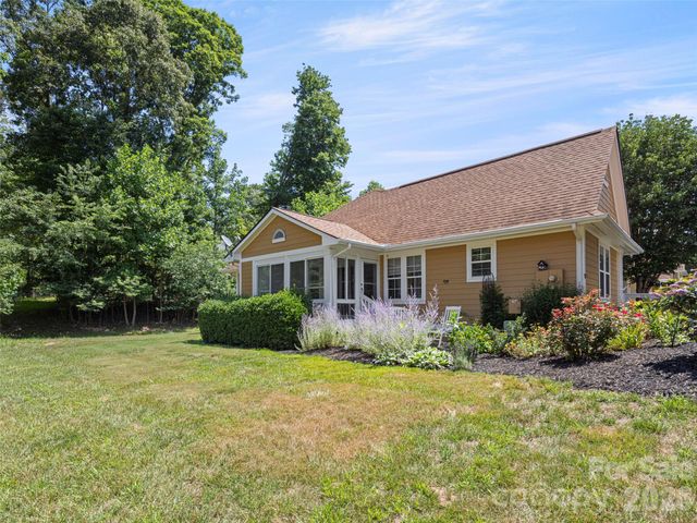 1301 Hyde Park Drive, Asheville, NC 28806