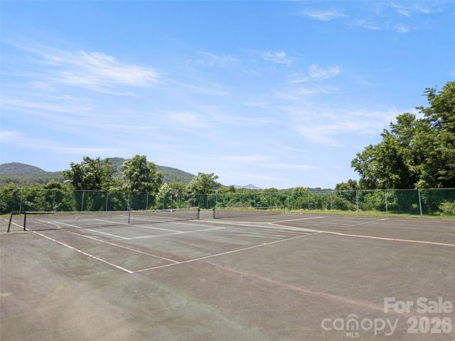 1301 Hyde Park Drive, Asheville, NC 28806