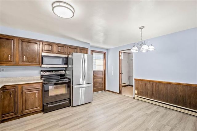 37 Webb Drive, N Franklin Twp, PA 15301