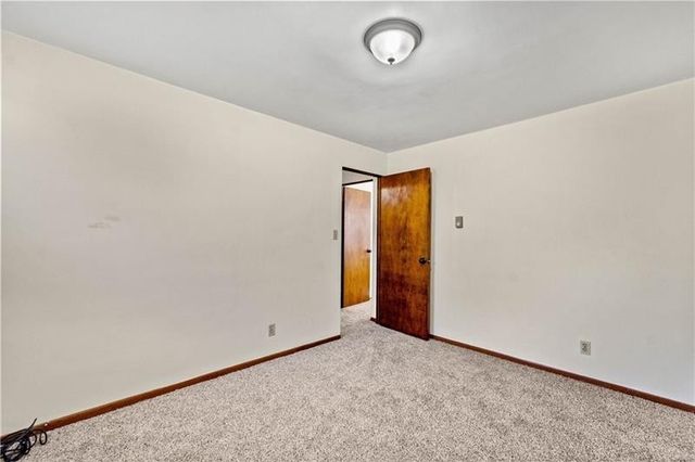 37 Webb Drive, N Franklin Twp, PA 15301