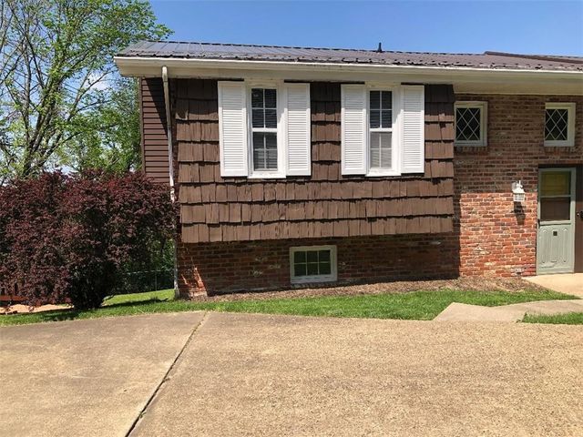 37 Webb Drive, N Franklin Twp, PA 15301