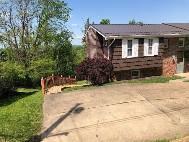 37 Webb Drive, N Franklin Twp, PA 15301