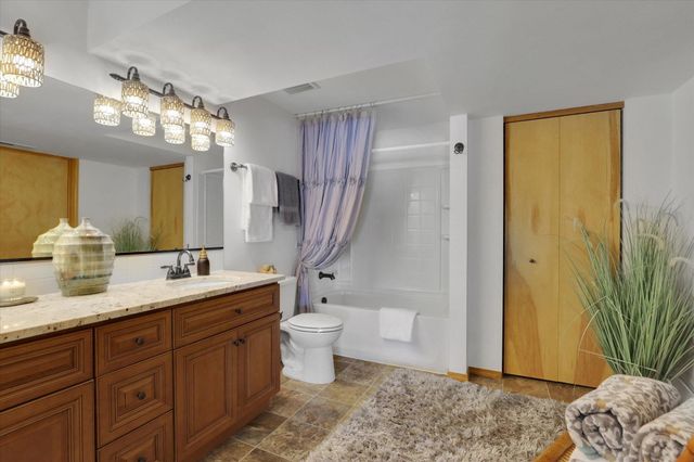 8310 E Bull Pine Ln, Spokane, WA 99217