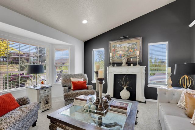 8310 E Bull Pine Ln, Spokane, WA 99217