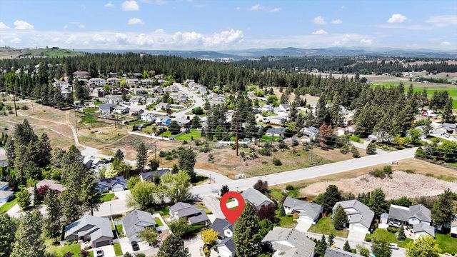 8310 E Bull Pine Ln, Spokane, WA 99217