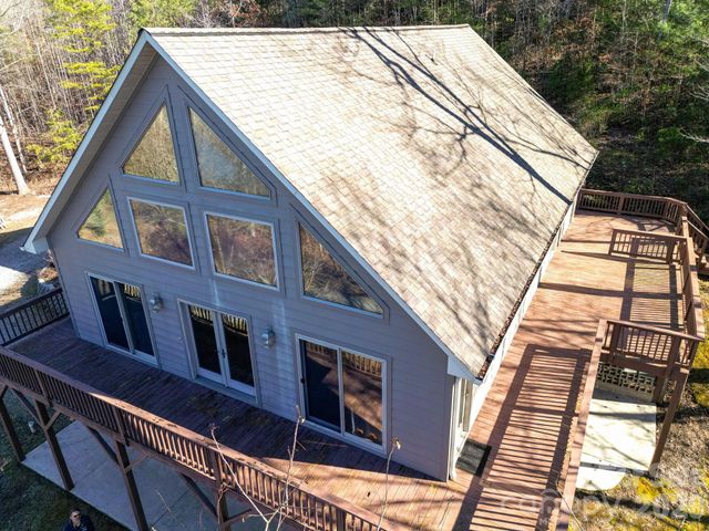 739 Mccanless Creek Drive, Marion, NC 28752