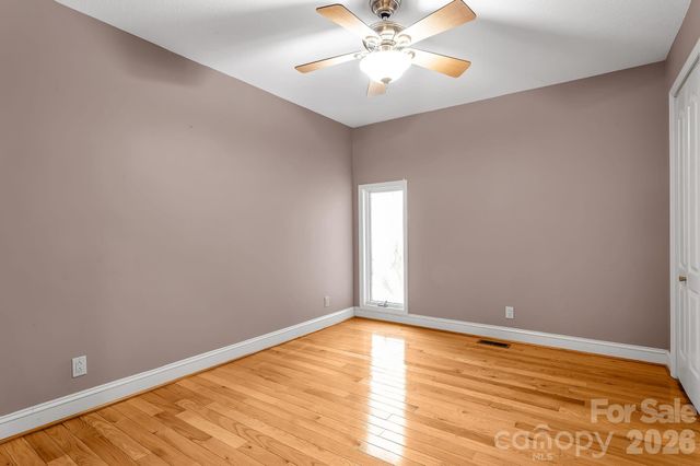 739 Mccanless Creek Drive, Marion, NC 28752