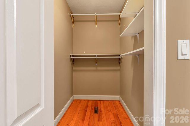 739 Mccanless Creek Drive, Marion, NC 28752