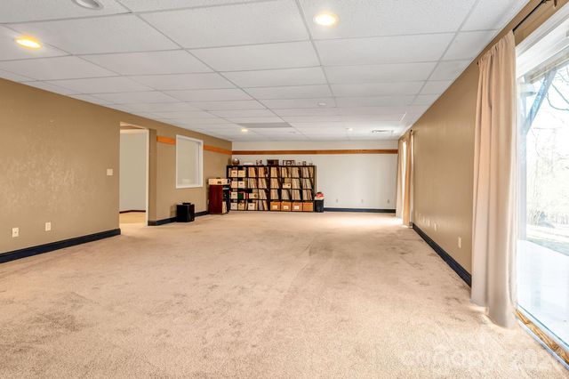 739 Mccanless Creek Drive, Marion, NC 28752