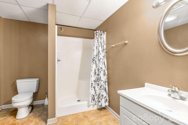 739 Mccanless Creek Drive, Marion, NC 28752