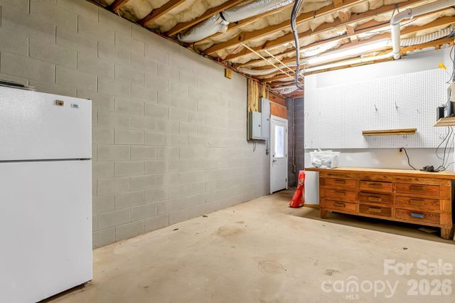 739 Mccanless Creek Drive, Marion, NC 28752