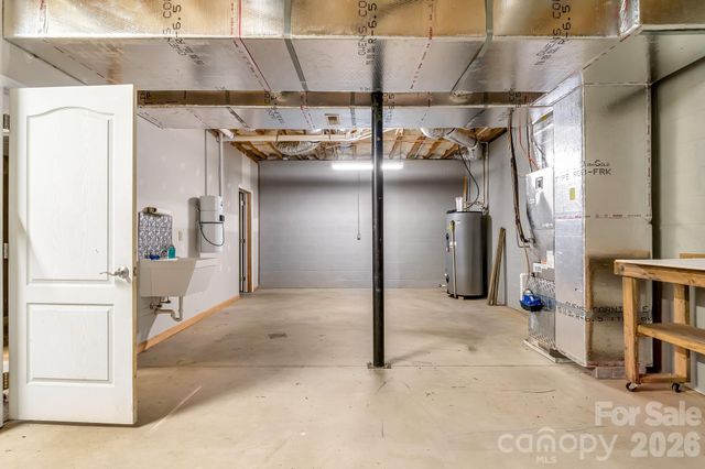 739 Mccanless Creek Drive, Marion, NC 28752