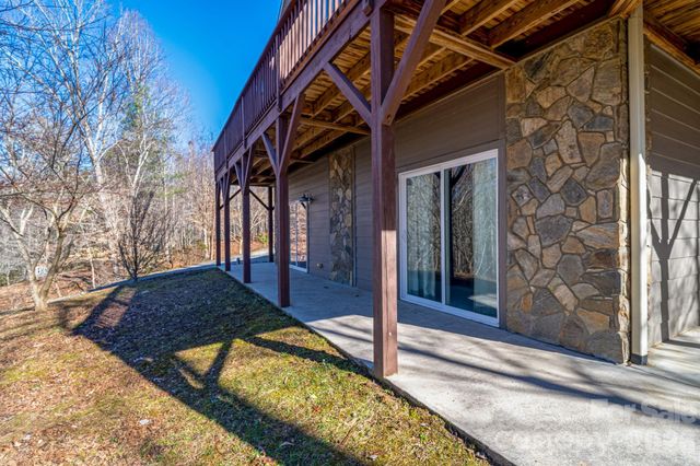 739 Mccanless Creek Drive, Marion, NC 28752