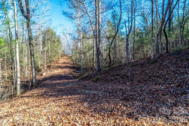 739 Mccanless Creek Drive, Marion, NC 28752