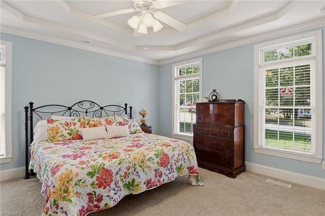 6655 Lake Dale Way, Clemmons, NC 27012