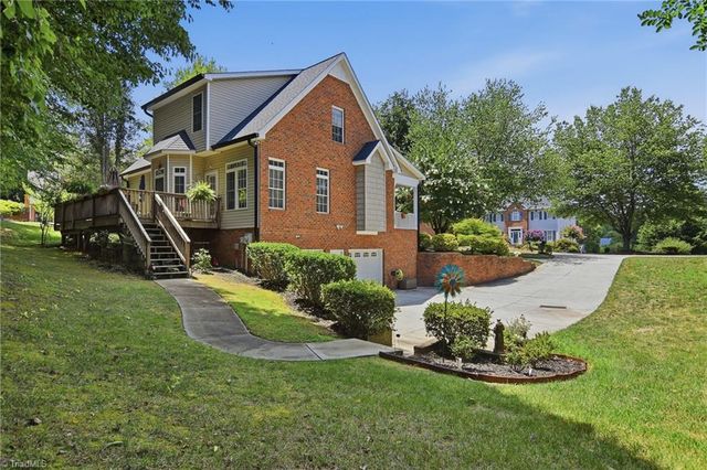 6655 Lake Dale Way, Clemmons, NC 27012