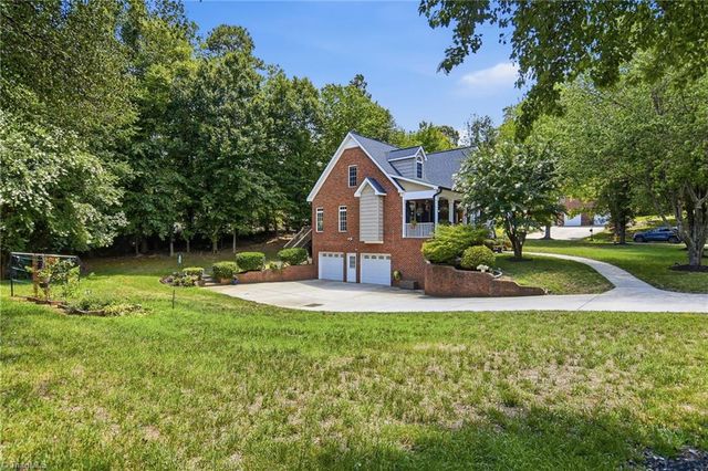 6655 Lake Dale Way, Clemmons, NC 27012