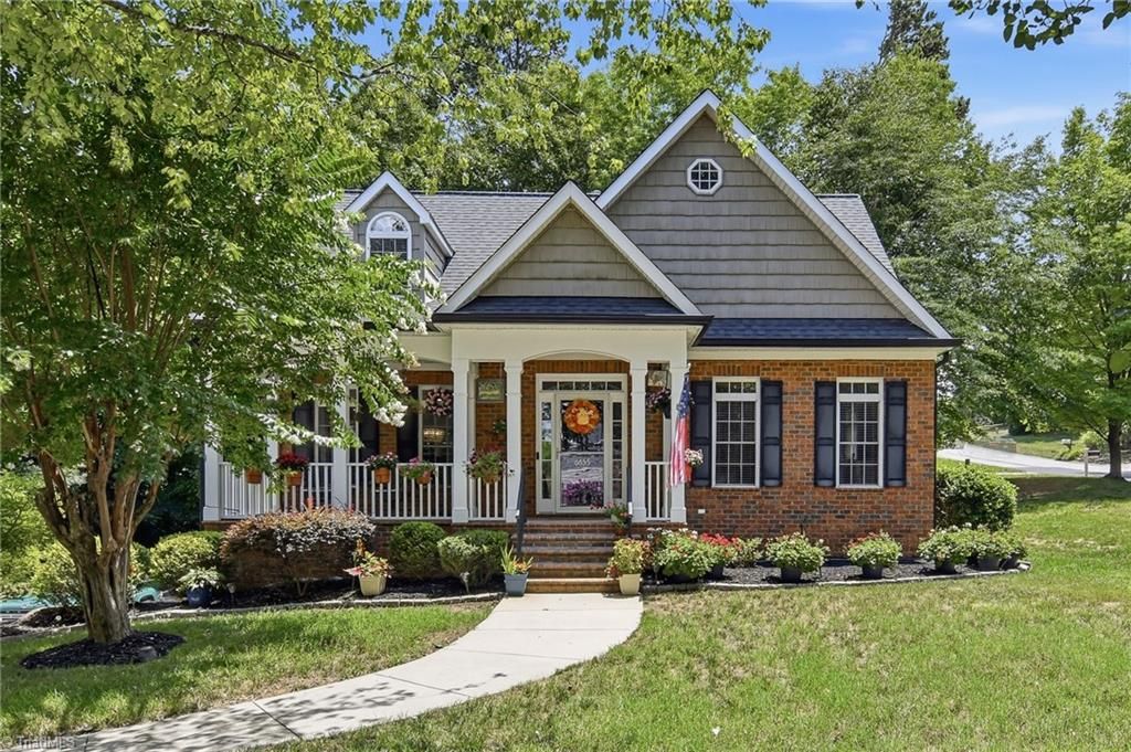 6655 Lake Dale Way, Clemmons, NC 27012