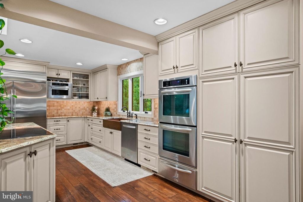 Image 11 of property listing at 7715 GRASTY RD, Baltimore, MD 21208