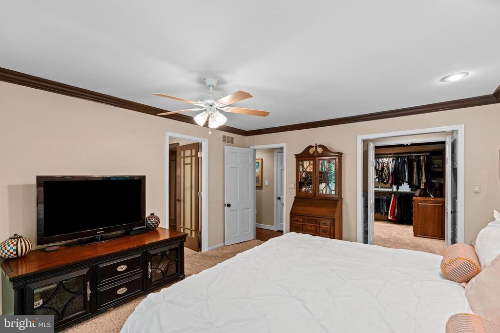 Image 19 of property listing at 7715 GRASTY RD, Baltimore, MD 21208