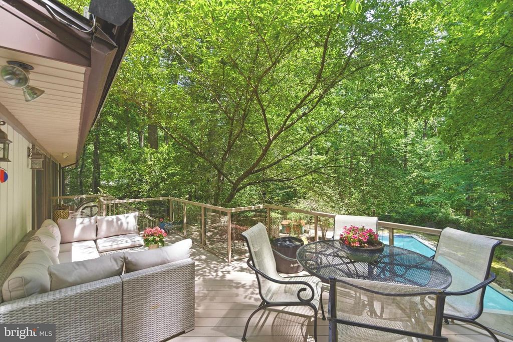 Image 37 of property listing at 7715 GRASTY RD, Baltimore, MD 21208