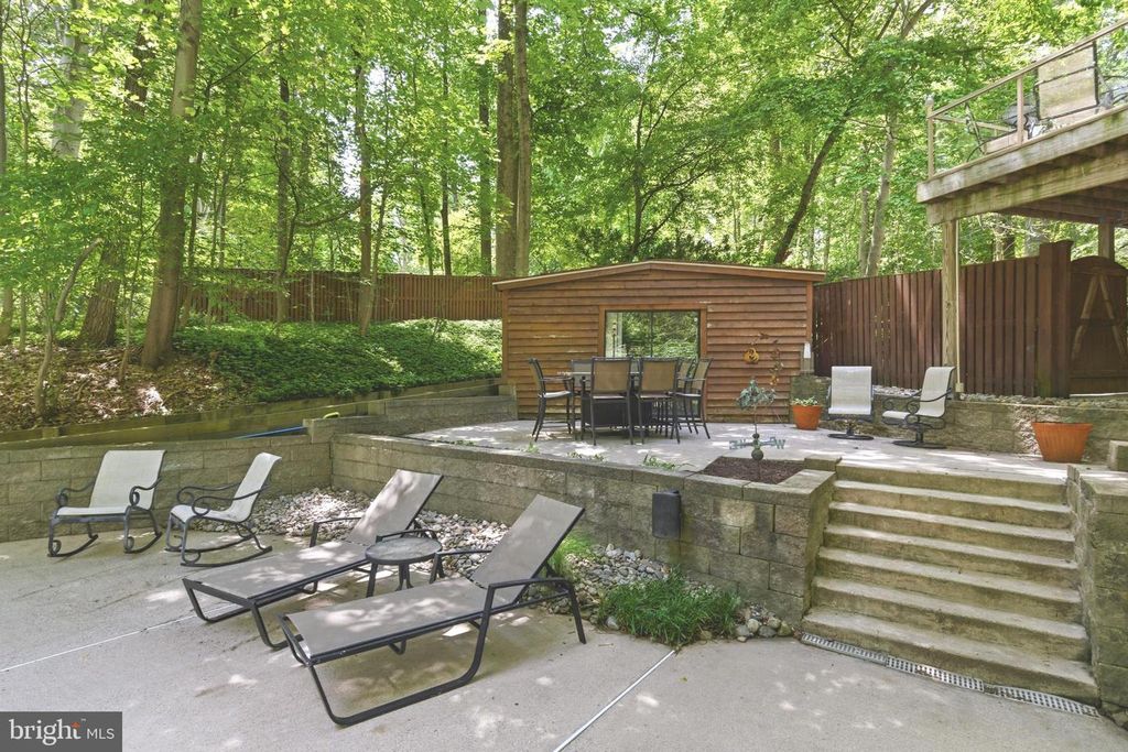 Image 39 of property listing at 7715 GRASTY RD, Baltimore, MD 21208