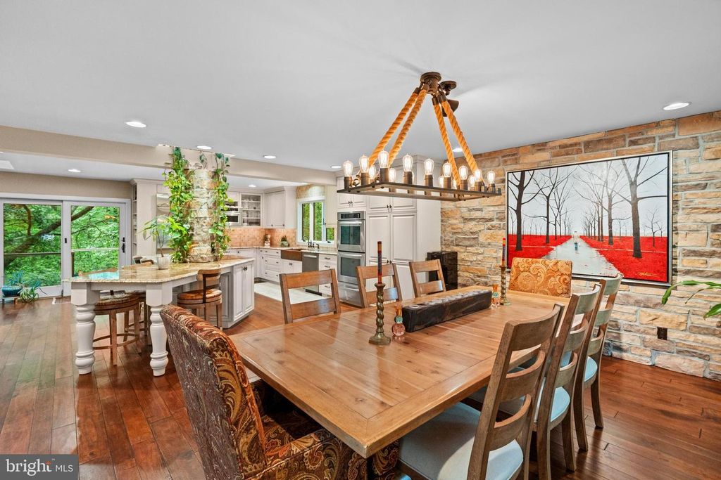 Image 4 of property listing at 7715 GRASTY RD, Baltimore, MD 21208