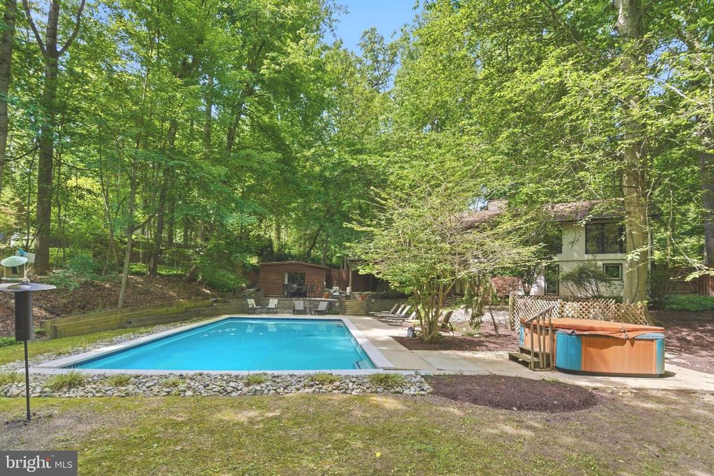 Image 43 of property listing at 7715 GRASTY RD, Baltimore, MD 21208