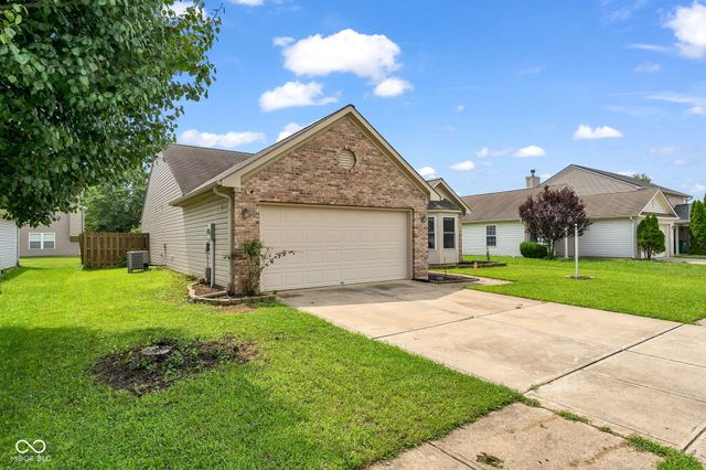 9733 Centennial Court, Avon, IN 46123
