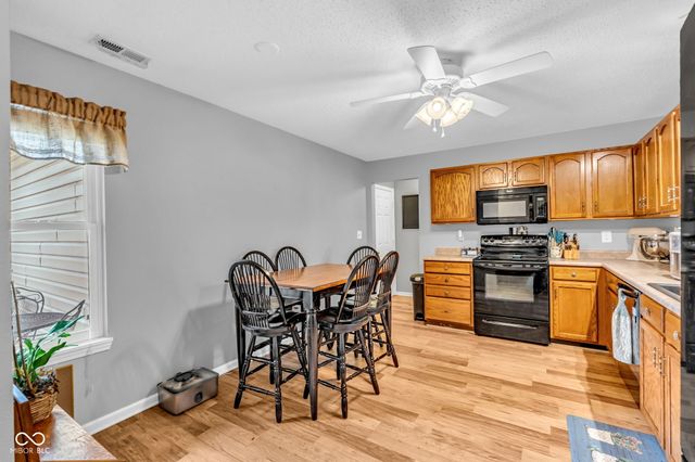9733 Centennial Court, Avon, IN 46123