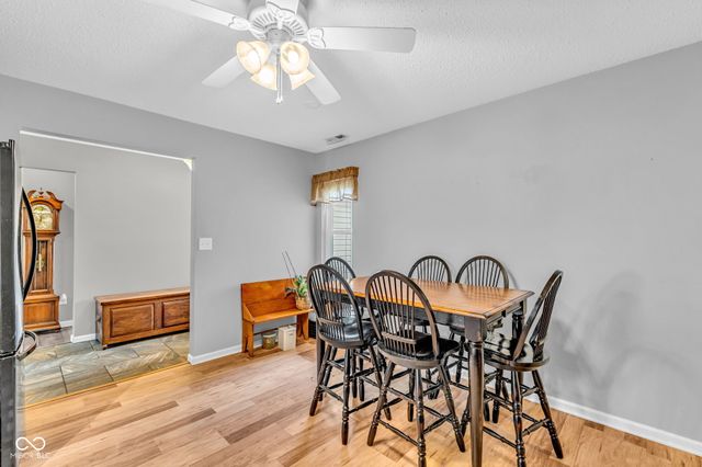 9733 Centennial Court, Avon, IN 46123