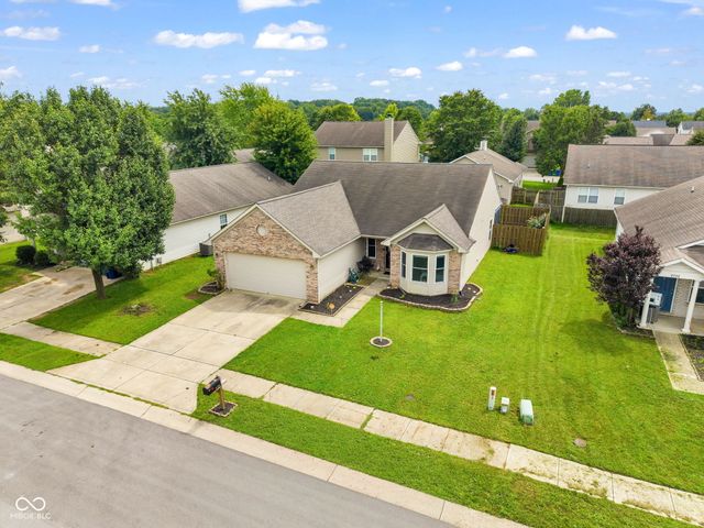 9733 Centennial Court, Avon, IN 46123