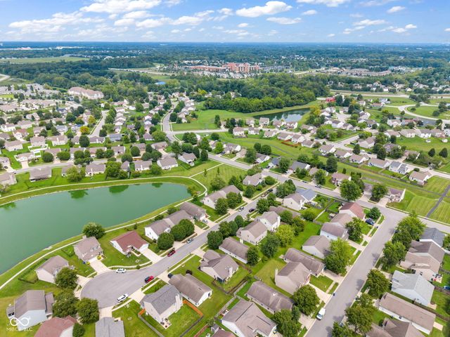 9733 Centennial Court, Avon, IN 46123