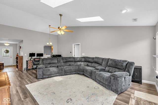 9733 Centennial Court, Avon, IN 46123