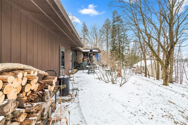 3671 Wildwood Court, Hillsdale, MI 49242