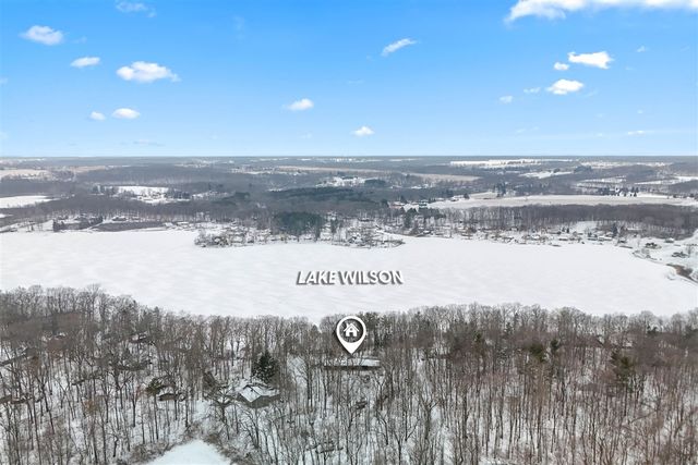 3671 Wildwood Court, Hillsdale, MI 49242