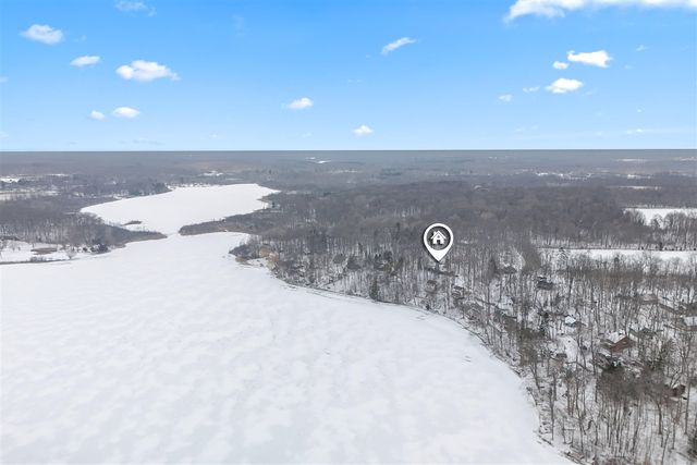 3671 Wildwood Court, Hillsdale, MI 49242